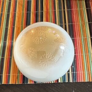 GUERLAIN never used light enhancing powder